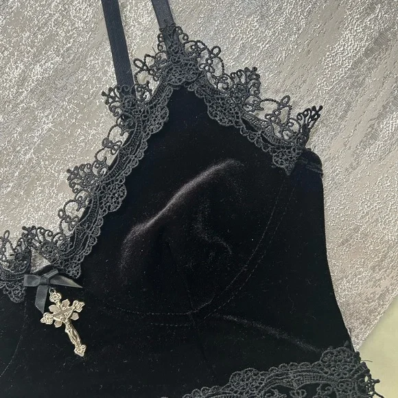 Women’s Lace trim bralette - Picture 6 of 14